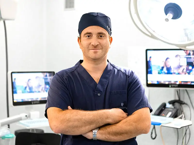 dr-serra-mestre-experto-implantologia